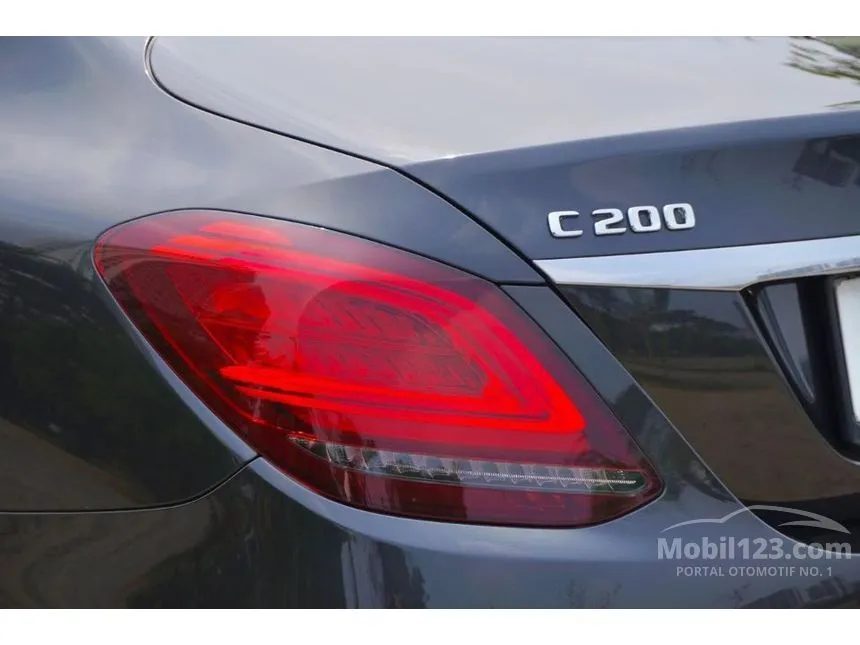 2020 Mercedes-Benz C200 AMG Final Edition Sedan