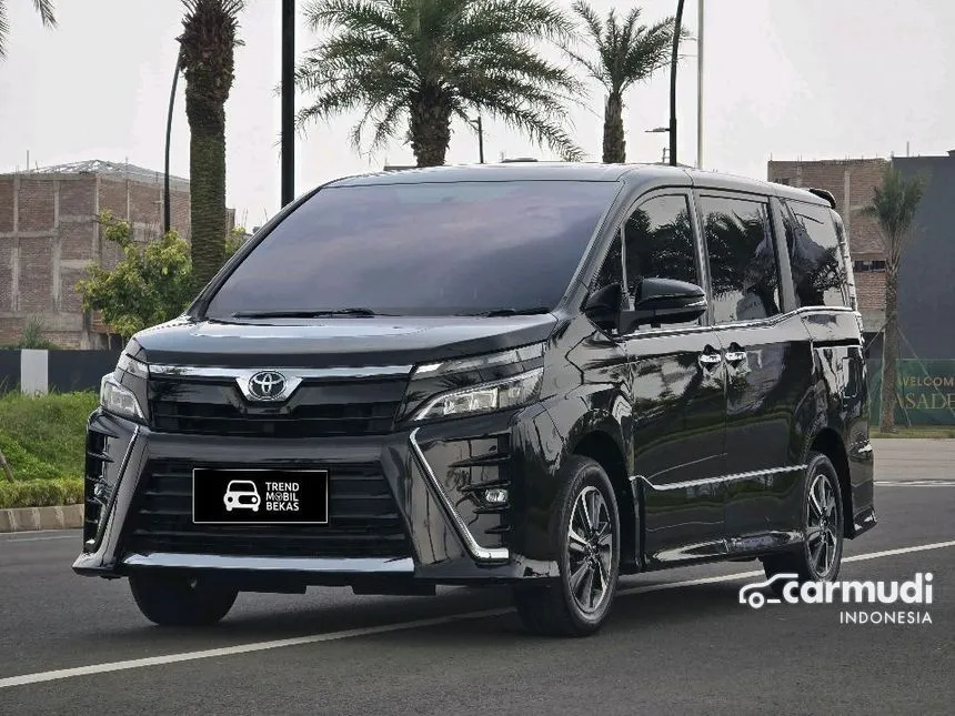 2018 Toyota Voxy MPV
