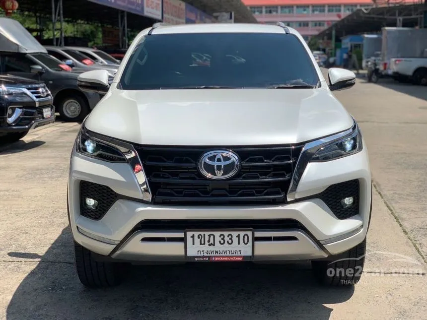 2020 Toyota FORTUNER V SUV