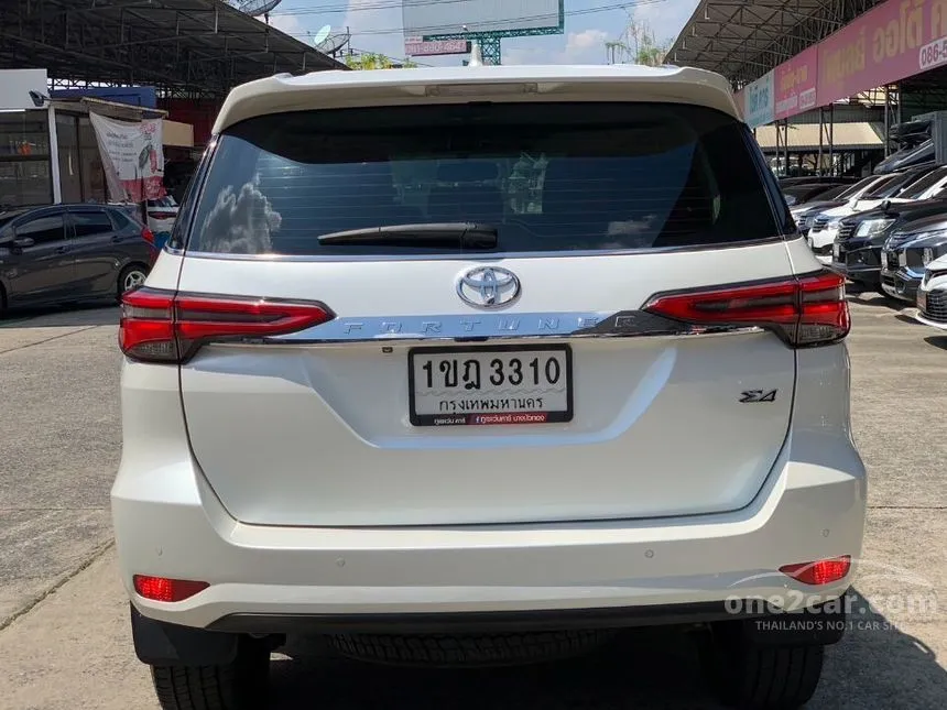 2020 Toyota FORTUNER V SUV