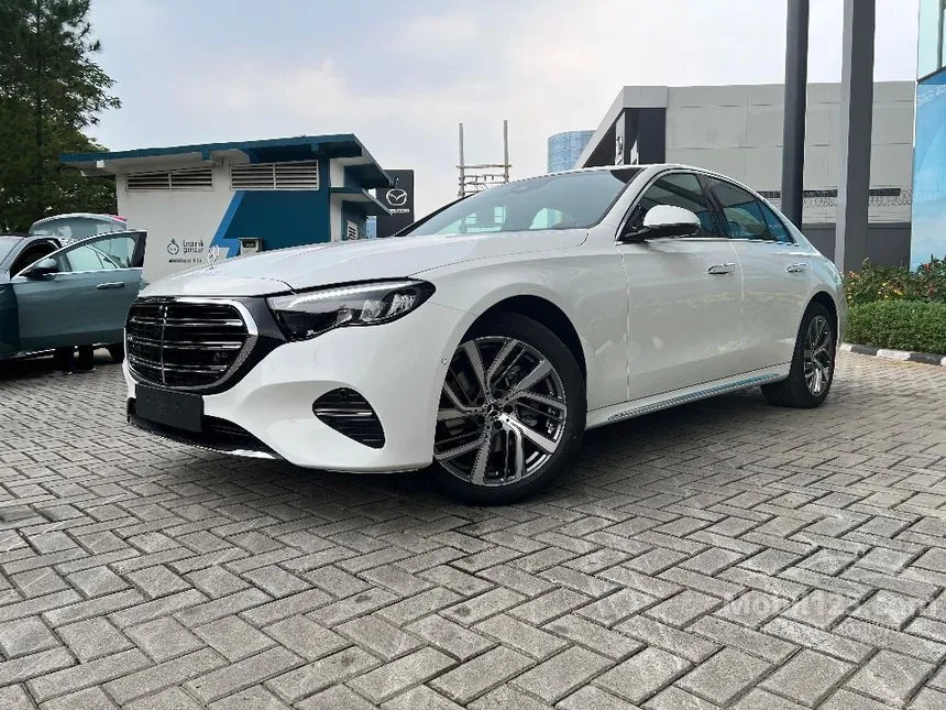 2025 Mercedes-Benz E200 Exclusive Line Sedan