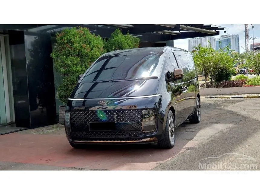 2021 Hyundai Staria Signature 7 MPV