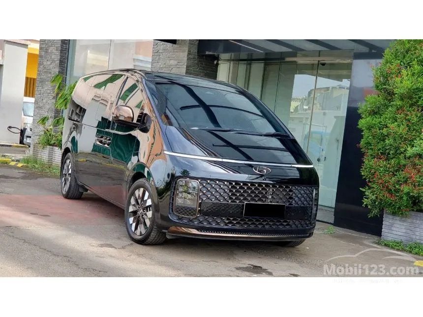 2021 Hyundai Staria Signature 7 MPV