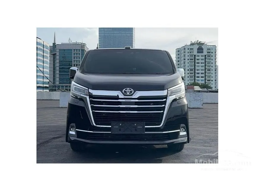 2023 Toyota GranAce Premium Van Wagon