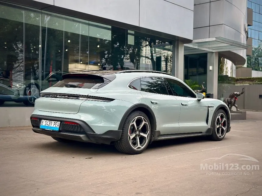 2025 Porsche Taycan 4S Cross Turismo Wagon
