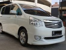 2013 Toyota NAV1 2.0 V MPV