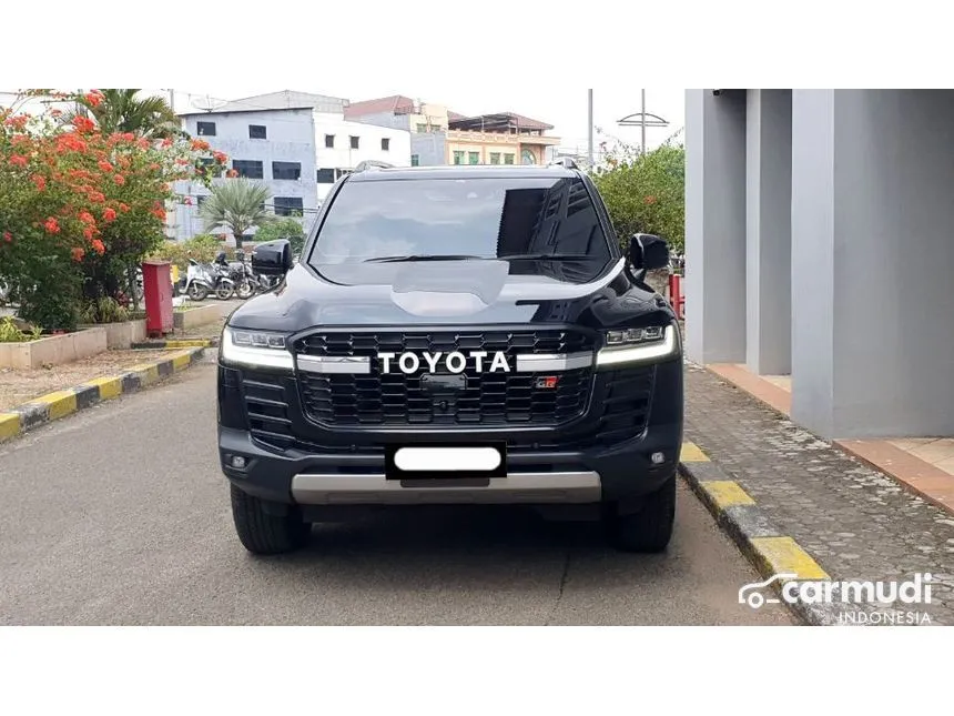2024 Toyota Land Cruiser 300 GR-S SUV