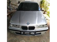 1998 BMW 318i 1.8 1.8 Manual Sedan