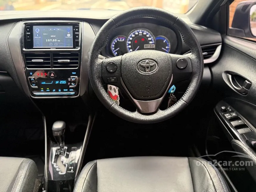2021 Toyota YARIS Sport Hatchback