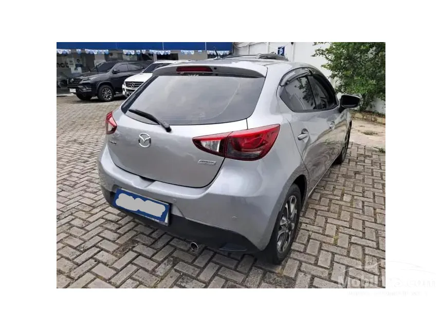 2015 Mazda 2 R Hatchback