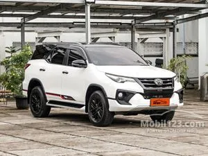 2017 Toyota Fortuner 2.4 TRD 4X2 SUV