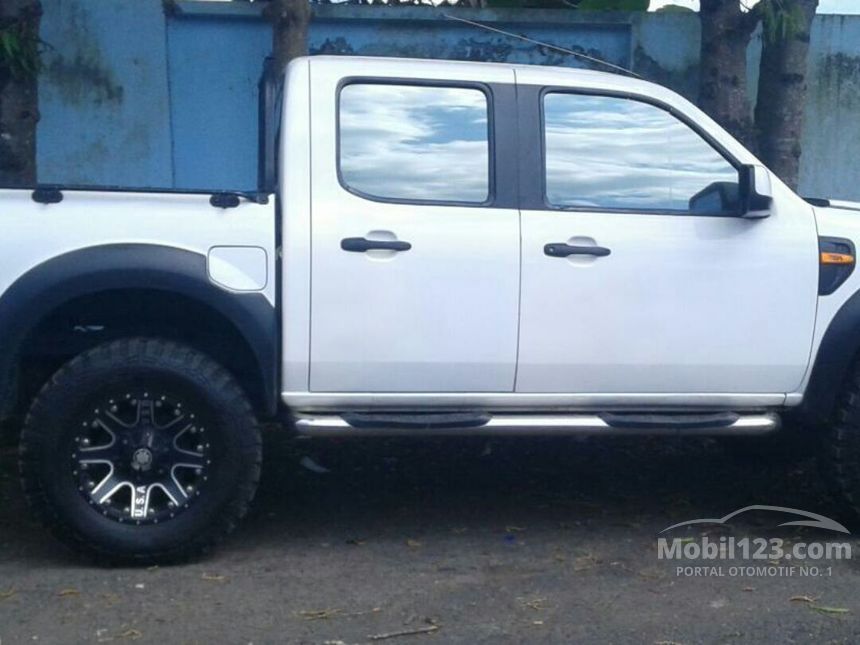 Ford Ranger Base 2011 Jual Mobil Ford Ranger 2011 Base 2.5 di Jawa Timur Manual Pick-up Putih ...