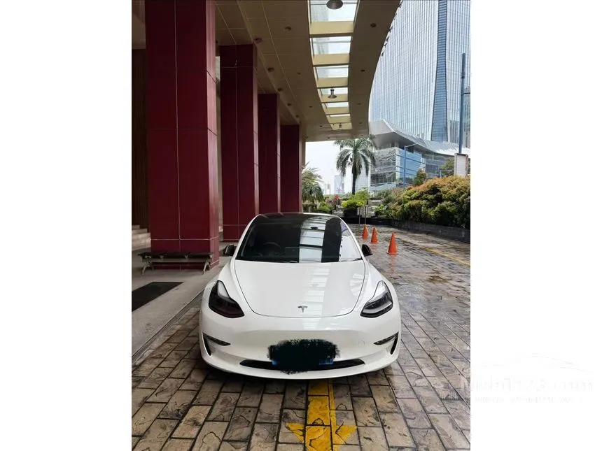 2021 Tesla Model 3 Long Range Sedan