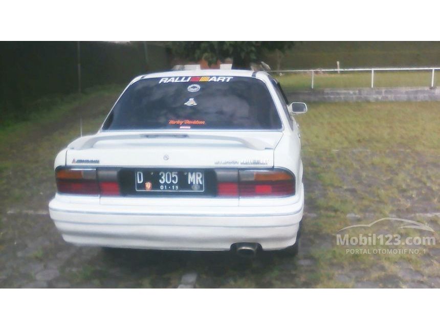 Jual Mobil  Mitsubishi  Eterna  1990 2 0 di Jawa Barat Manual 