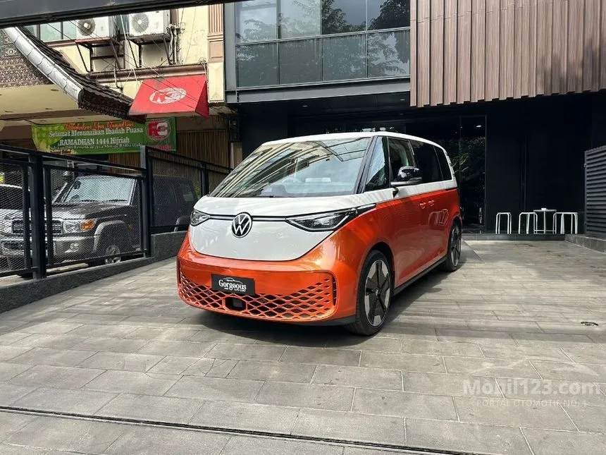 Jual Mobil Volkswagen ID. Buzz 2023 Pro Life 1st Edition di Bali Automatic Van Wagon Orange Rp 1.750.000.000