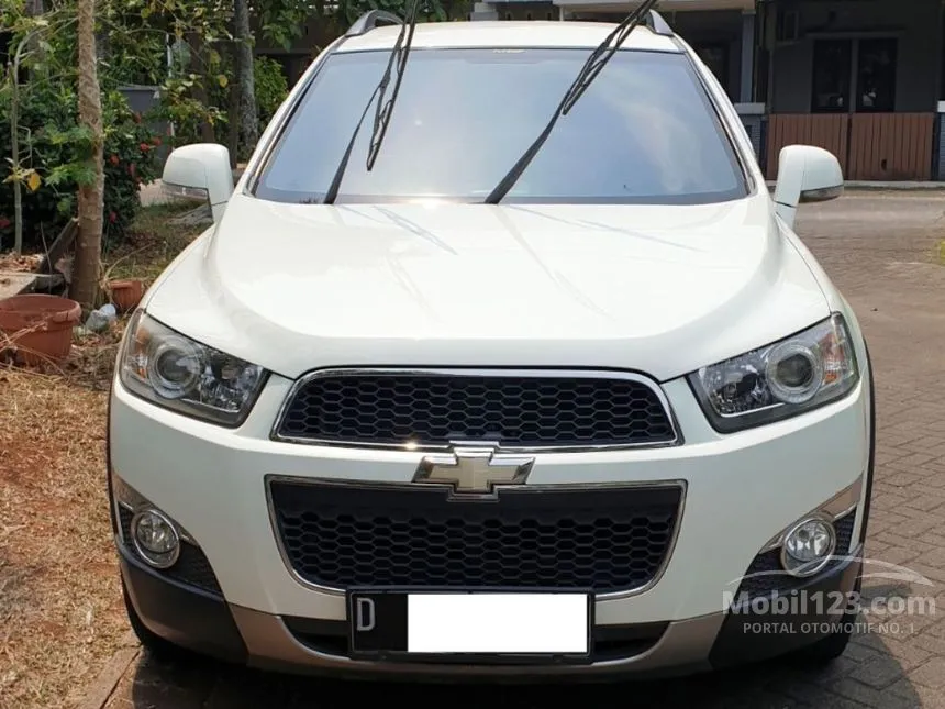 Jual Mobil Chevrolet Captiva 2013 Pearl White 2.0 di Jawa Barat Automatic SUV Putih Rp 149.000.000