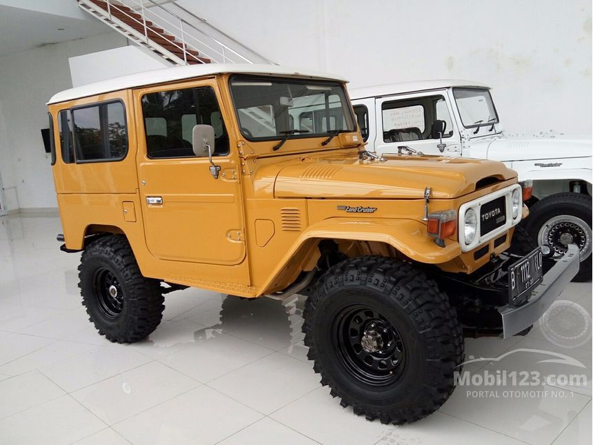 Jual Mobil  Toyota Land  Cruiser  1984 4 0 Manual 4 0 di 