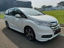 Honda Odyssey 2.4 Prestige AT 2015 Putih TDP 130jt Kondisi Mobil Istimewa Bergaransi dan Dijamin Siap Pakai