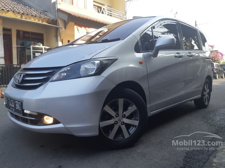 Honda freed 2010 характеристики