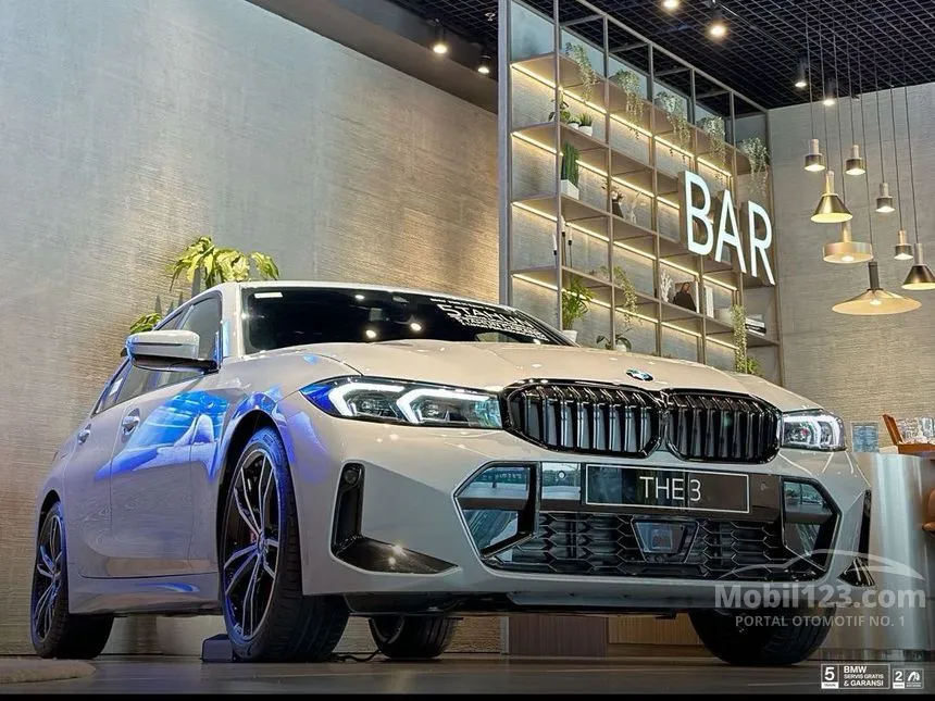 Jual Mobil BMW 330i 2024 M Sport Pro 2.0 di Gorontalo Automatic Sedan Abu