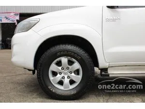 2013 Toyota HILUX VIGO 2.5 Champ E Prerunner Smart Cab Pickup