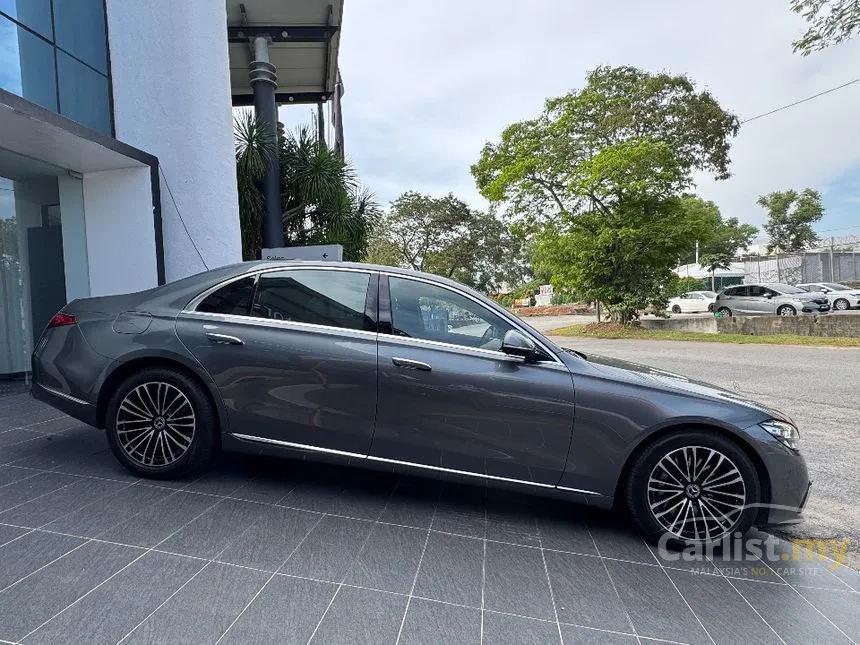 2023 Mercedes-Benz S580e Sedan