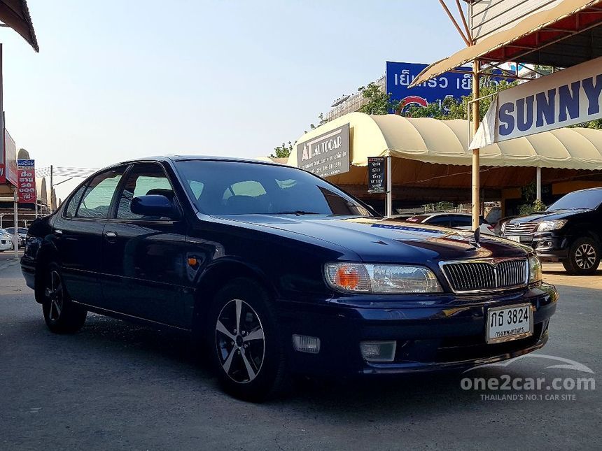 Nissan cefiro 2000