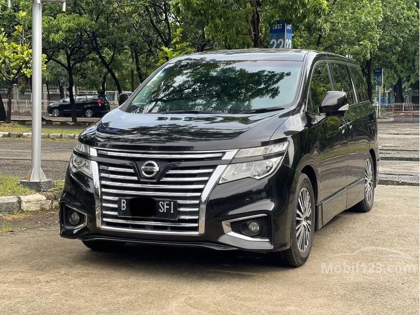 2014 Nissan Elgrand Highway Star MPV