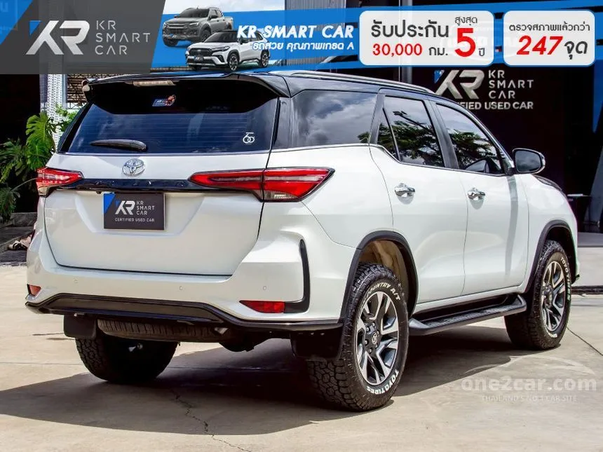 2022 Toyota FORTUNER Leader V SUV