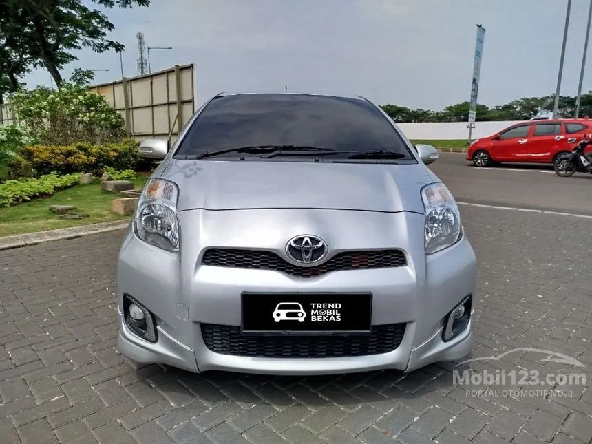 2012 Toyota Yaris E Hatchback
