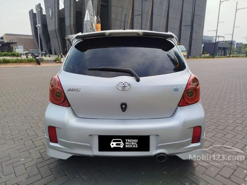 2012 Toyota Yaris E Hatchback