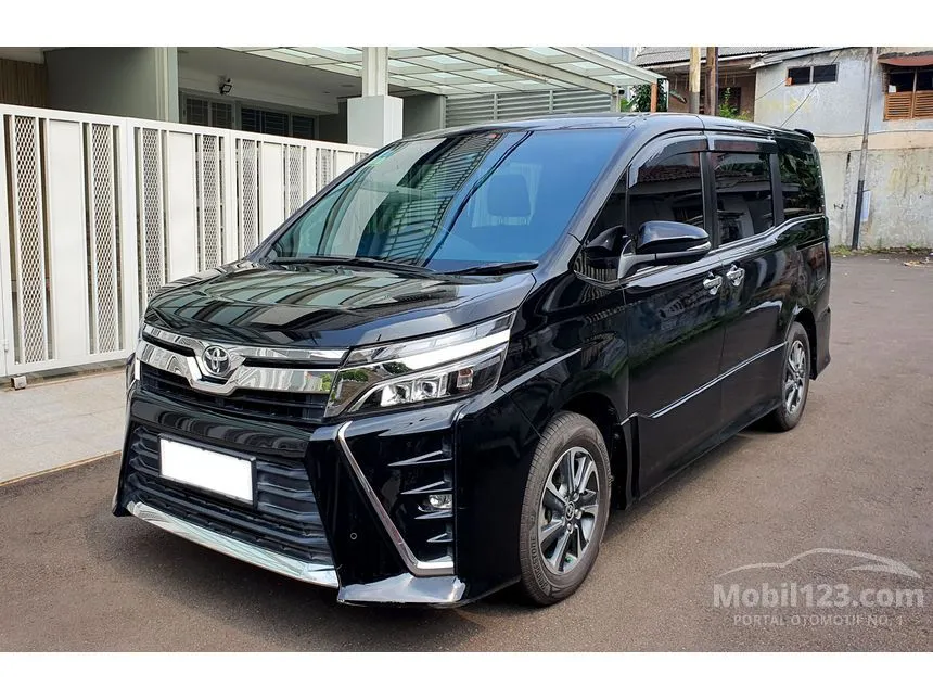 2019 Toyota Voxy MPV