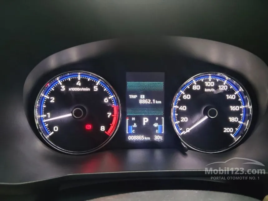2024 Mitsubishi Xpander Ultimate MPV