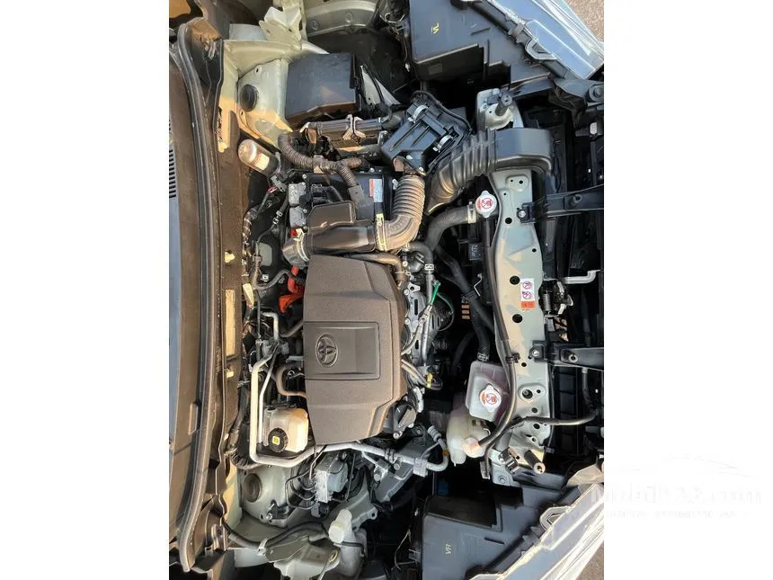 2023 Toyota Yaris Cross S HV (2 Tone) with GR Parts Aero Pkg SUV