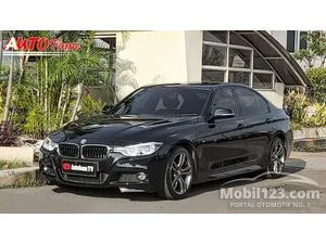 2016 BMW 330i 2.0 M Sport Sedan KM 35.000 BMW F30 330i LCI MSport Fullspec Facelift Black On Red NIK 2016 Perfect Condition Like New