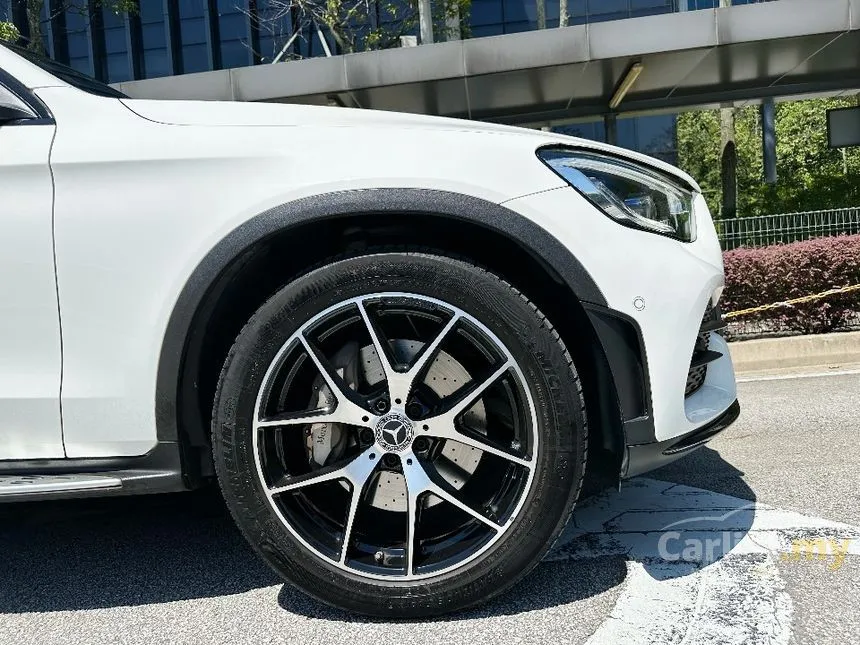 2020 Mercedes-Benz GLC300 4MATIC AMG Line Coupe