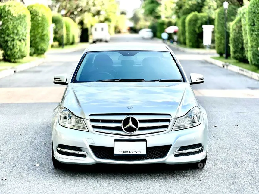 2013 Mercedes-Benz C200 CGI BlueEFFICIENCY Sedan
