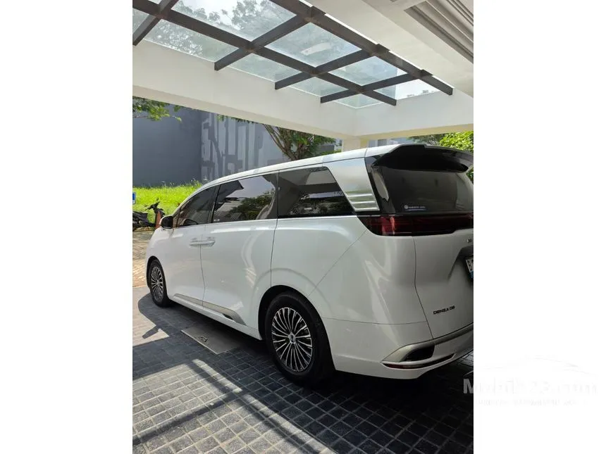 2025 Denza D9 Advanced MPV