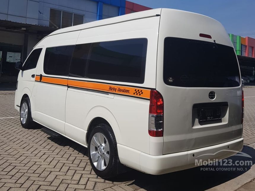  Jual  Mobil  Toyota  Hiace  2021 High Grade Commuter  2 5 di 