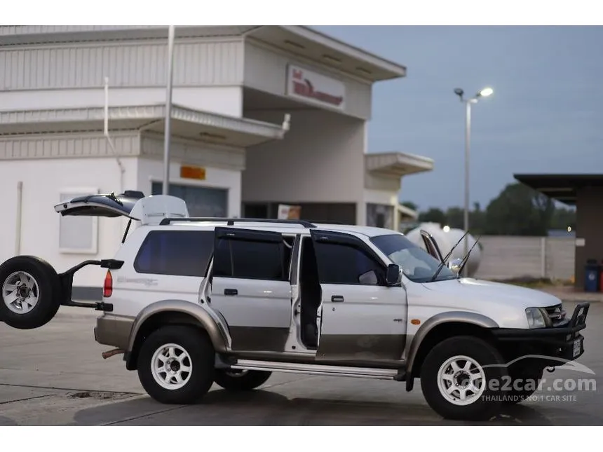 2003 Mitsubishi Strada G-Wagon GLS Wagon