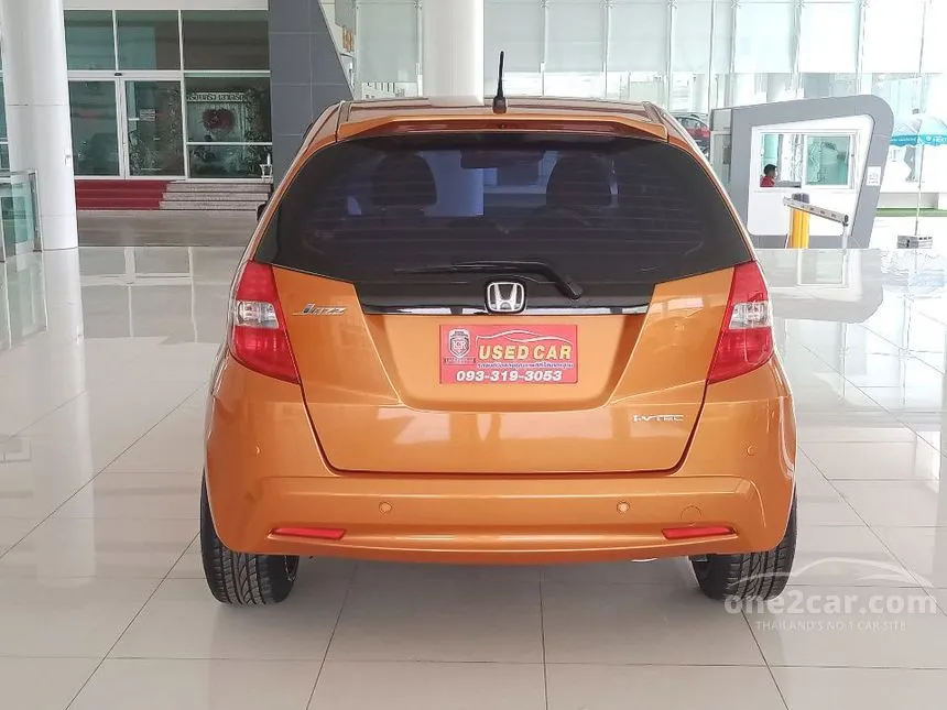 2011 Honda JAZZ V Hatchback