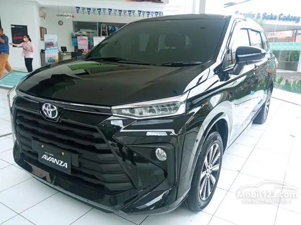 Avanza di Bukittinggi: Lebih dari Sekedar Kendaraan, Simbol Mobilitas dan Pariwisata