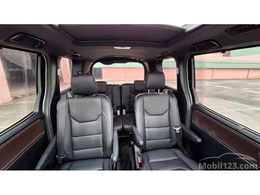 2018 Toyota Voxy MPV