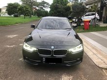 2016 BMW 320i F30 2.0 Sport Sedan