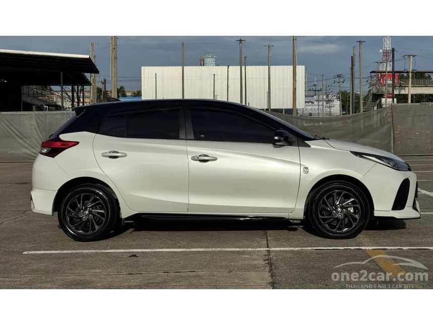2022 Toyota YARIS 60th Anniversary Hatchback