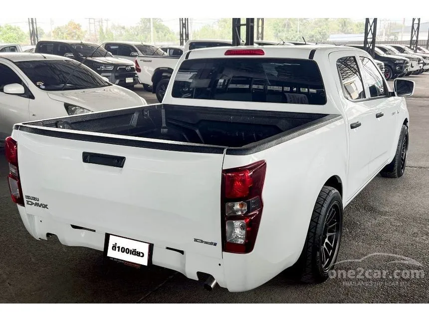 2024 Isuzu D-MAX S Cab-4 Pickup