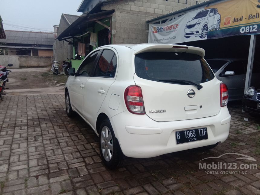 Jual Mobil  Nissan  March  2012 1 2L 1 2 di Jawa Barat 