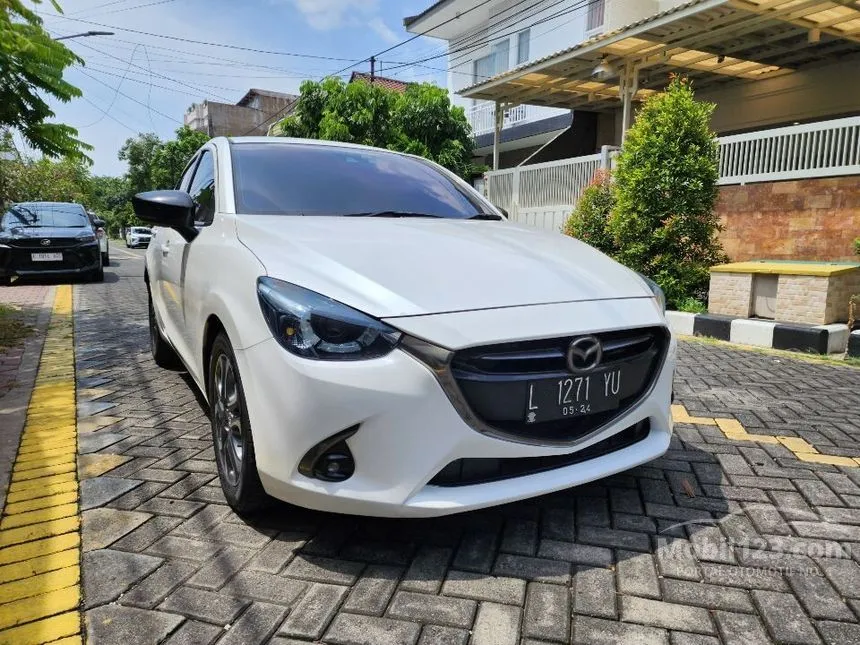 Jual Mobil Mazda 2 2017 GT 1.5 di Jawa Timur Automatic Hatchback Putih Rp 190.000.000
