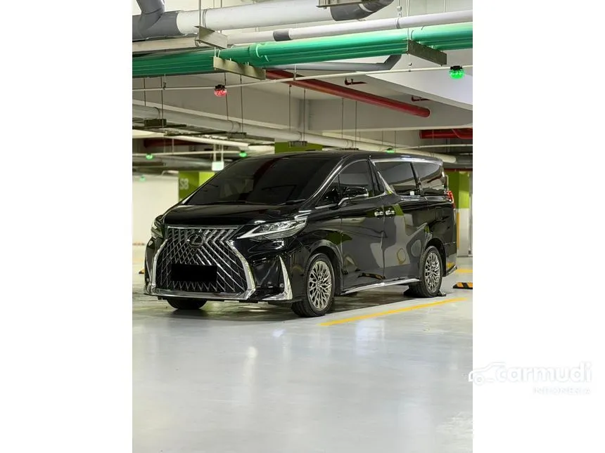 2020 Lexus LM 350 4 Seater MPV