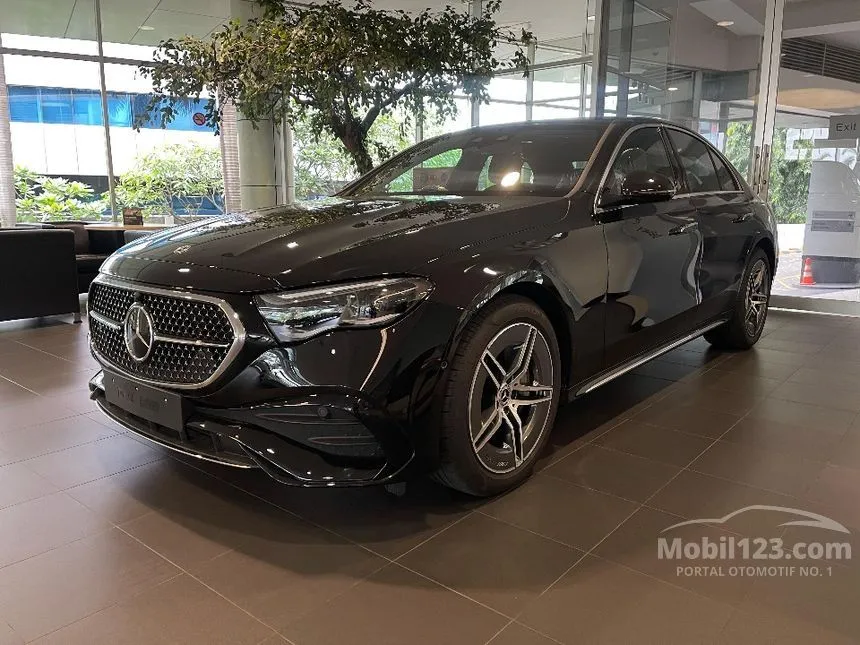 2025 Mercedes-Benz E300 AMG Line Sedan